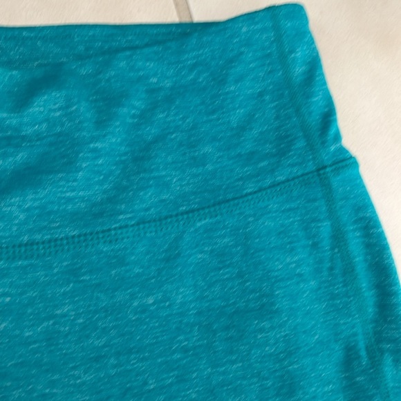 Athleta crpped leggings - Picture 3 of 7